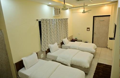 Karwi Hotel | Hotel Raghuveer Inn By BookingCare