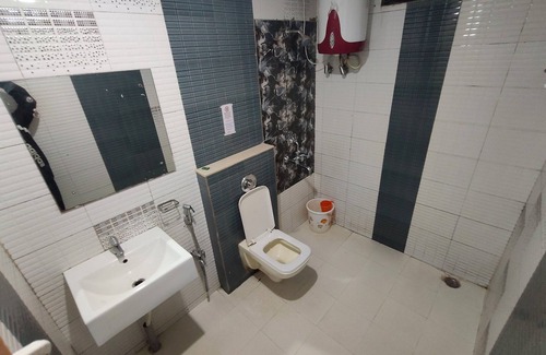 Koraput Cama Y Desayuno | HOTEL RAJ RESIDENCY