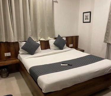 Indore Casa | Hotel Raja Palace