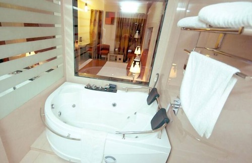 Industrial Area Phase I Hotel | Hotel Rajshree
