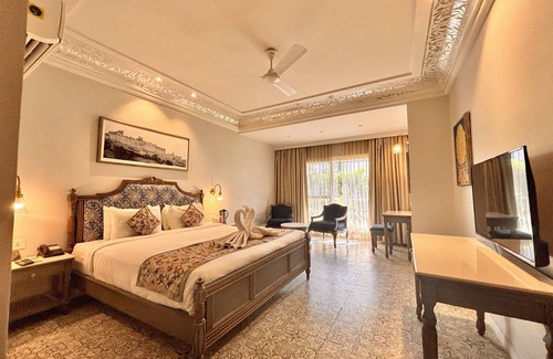 Pink City Hotel | Hotel Ratnawali