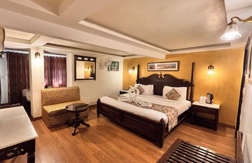 Pink City Hotel | Hotel Ratnawali