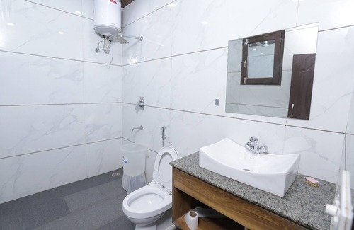 Hisar Hotel | Hotel Razia Inn