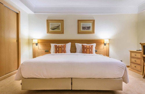 Sao Sebastiao da Pedreira Hotel | Hotel Real Palacio