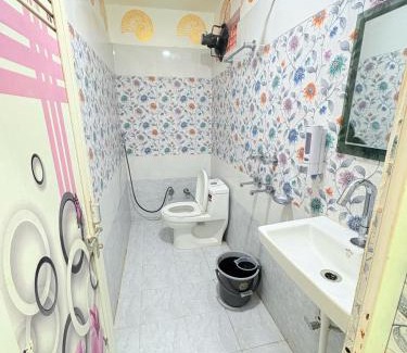 Varanasi Nagar Nigam Hotel | Hotel Red Gold
