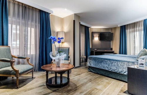Centro histórico Hotel | Hotel Reina Cristina
