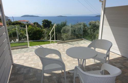 Skiathos Town Hotel | Hotel Rene