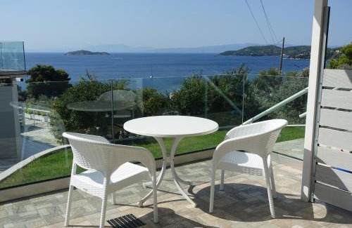 Skiathos Town Hotel | Hotel Rene