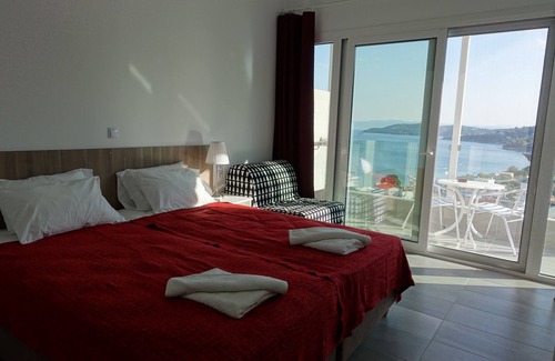 Skiathos Town Hotel | Hotel Rene