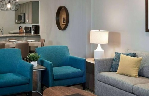 Myrtle Beach Complejo | Spacious 1-bedroom + Ocean Front Balcony in Myrtle Beach - pools & hot tubs!