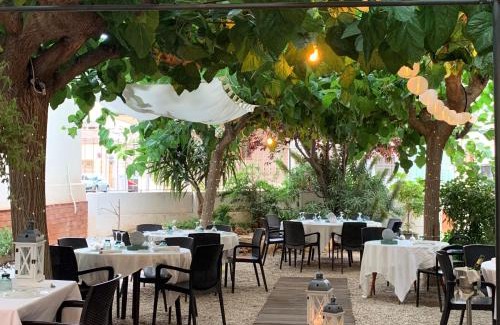 Sant Carles de la Rapita Hotel | Hotel Restaurant Llansola