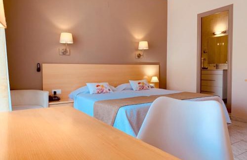 Sant Carles de la Rapita Hotel | Hotel Restaurant Llansola