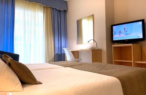 Sant Carles de la Rapita Hotel | Hotel Restaurant Llansola
