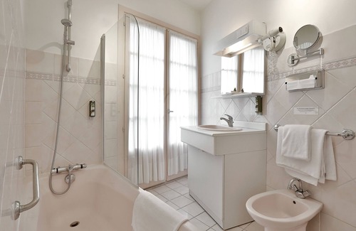 Brantome-en-Perigord Hotel | Hotel Restaurant Charbonnel
