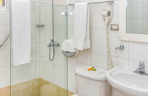 Barrio New York Hotel | Hotel & Restaurant Chino