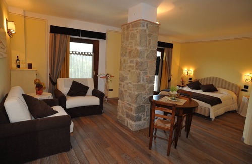 Porrena Hotel | Hotel Restaurant La Torricella