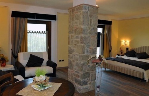Porrena Hotel | Hotel Restaurant La Torricella