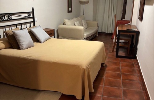 Cebreros Hotel | HOTEL RESTAURANTE EL CASTREJON