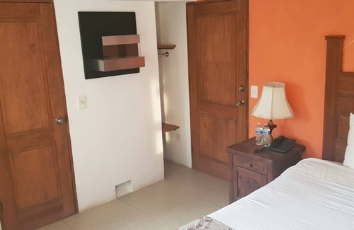 Valle de Bravo Hotel | Hotel Revi Inn
