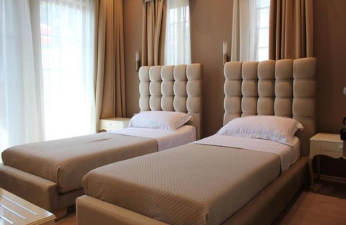 Berat Hotel | Hotel Rezidenca Desaret