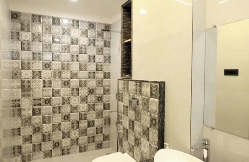 Kanpur Hotel | Hotel RGS Crystal