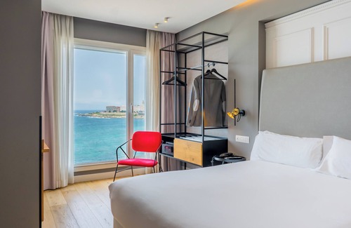 La Coruna Hotel | Hotel Riazor