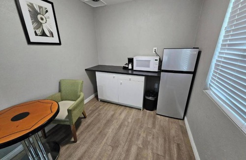 Ridgecrest Hotel | Hotel Ridgecrest an Extended Stay Studios