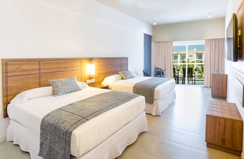 Cerritos Complejo | Hotel Riu Emerald Bay - All Inclusive