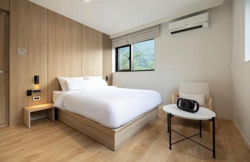 Danyang Casa | Hotel Riv Mont Danyang by Aneuk