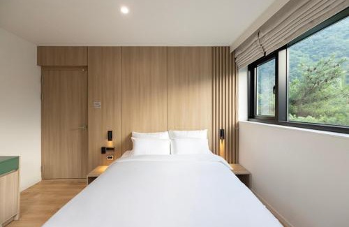 Danyang Casa | Hotel Riv Mont Danyang by Aneuk