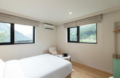Danyang Casa | Hotel Riv Mont Danyang by Aneuk