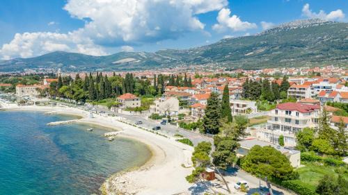 Kastela Hotel | Hotel Riva Kaštela with swimming pool