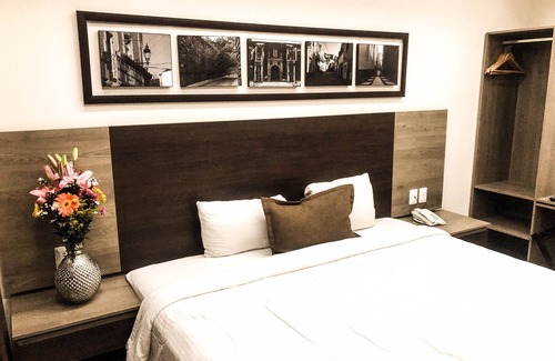 León Hotel | Hotel River Poliforum