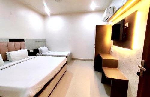 Vrindavan Hotel | Hotel RN Residency - Near Prem Mandir Vrindavan
