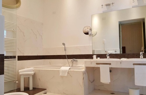 Historic Centre Hotel | Hotel Roma E Rocca Cavour