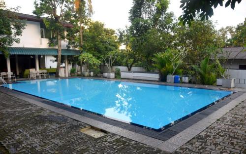 Gampaha Casa | Hotel Romi Gampaha