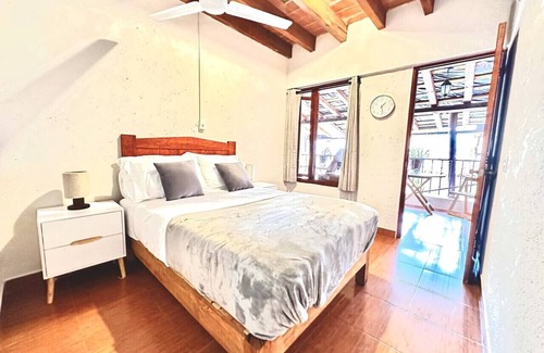 Santa María Ahuacatlán Cama Y Desayuno | Habitación Tipo Hotel, una cuadra del Lago centr 6