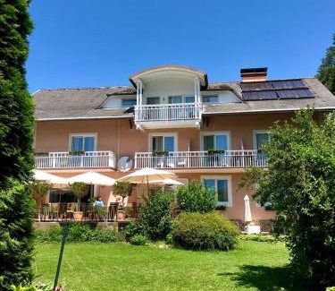 Velden am Worther See Hotel | Hotel Rosanna - Rooms only mit Self Check In by S4Y