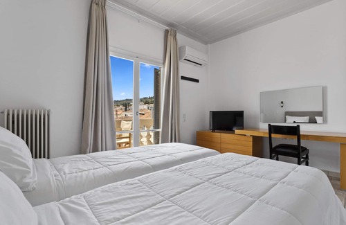 Spetses Hotel | Hotel Roumani
