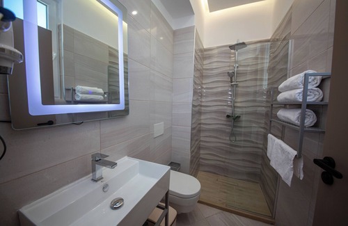 Orikum Hotel | Hotel Royal