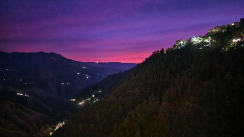 Shimla Casa | Hotel Royal Cedar Simla