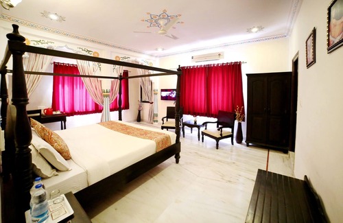 Mali Colony Hotel | Hotel Royal Pratap Niwas