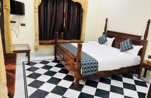 Amar Sagar Pol Hotel | Hotel Royal Queen Jaisalmer