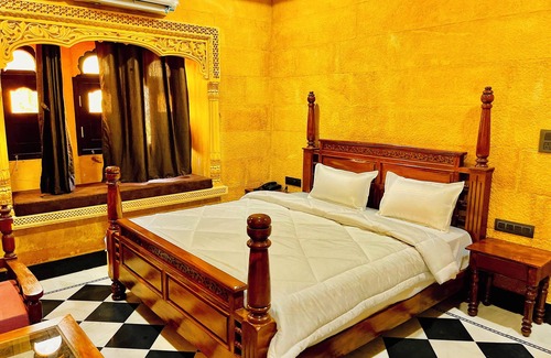 Amar Sagar Pol Hotel | Hotel Royal Queen Jaisalmer