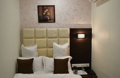 Vadodara Hotel | Hotel Royal Residency