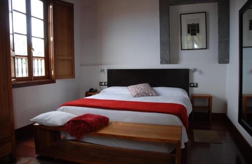 La Solana Hotel | Hotel Rural El Mondalón