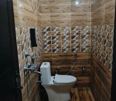 Haldwani Hotel | Hotel Rudra