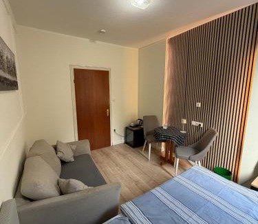 Kiel Hotel | Hotel Runge 24 7 Check In & Free Parking