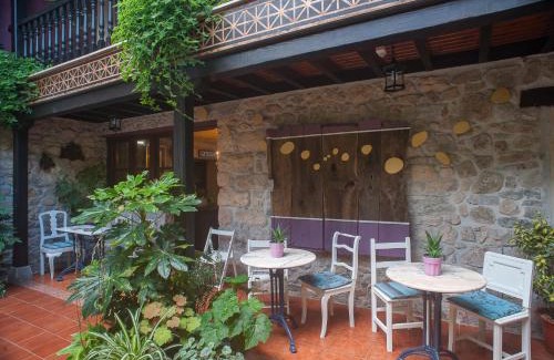 Mestas de Con Casa | Hotel Rural "Corru San Pumés"