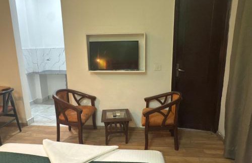 Sector 39 Hotel | Hotel Rustam Residency